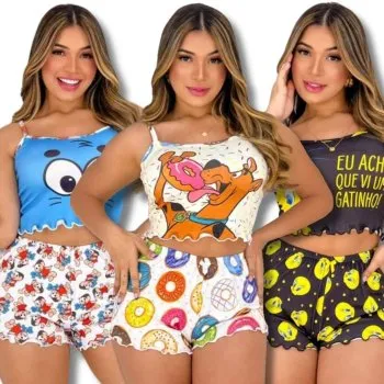 Três modelos com baby dolls de Scooby-Doo com donuts, personagem animado azul e estampa